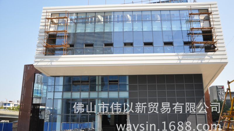 阳光房排风系统的质量直接关系到使用效果。在选购时，要关注以下方面：